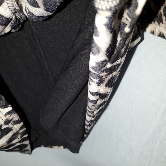 Alfani V-neck Top Animal Print size XS - Picture 3 of 7